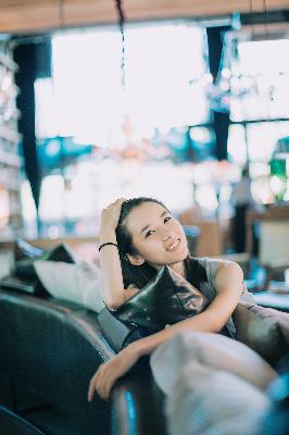 穿越成充气娃娃在部队的小说