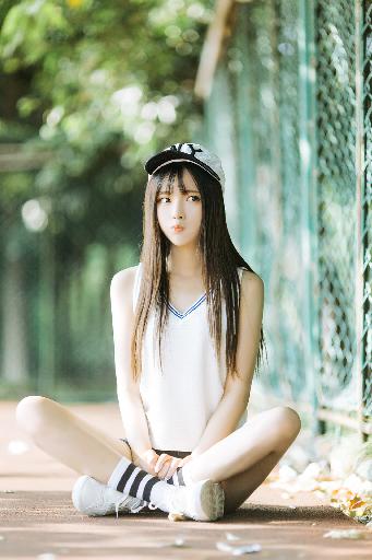 大巴车轮轩小诗摘抄300字